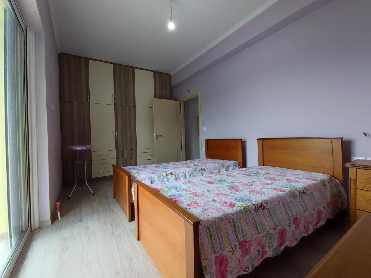 Cheerful 2 Bedroom Villa With Free Parking. ジロカストラ エクステリア 写真